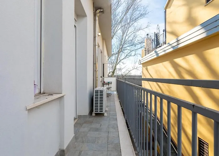 شقة Prada Foundation - Porta Romana Casa Pordoi ميلان